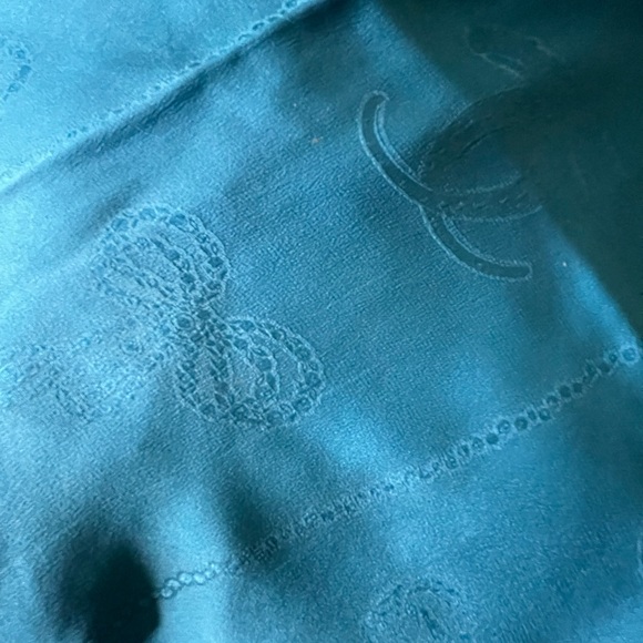 Auth Cartier Silk Scarf. - Picture 10 of 16